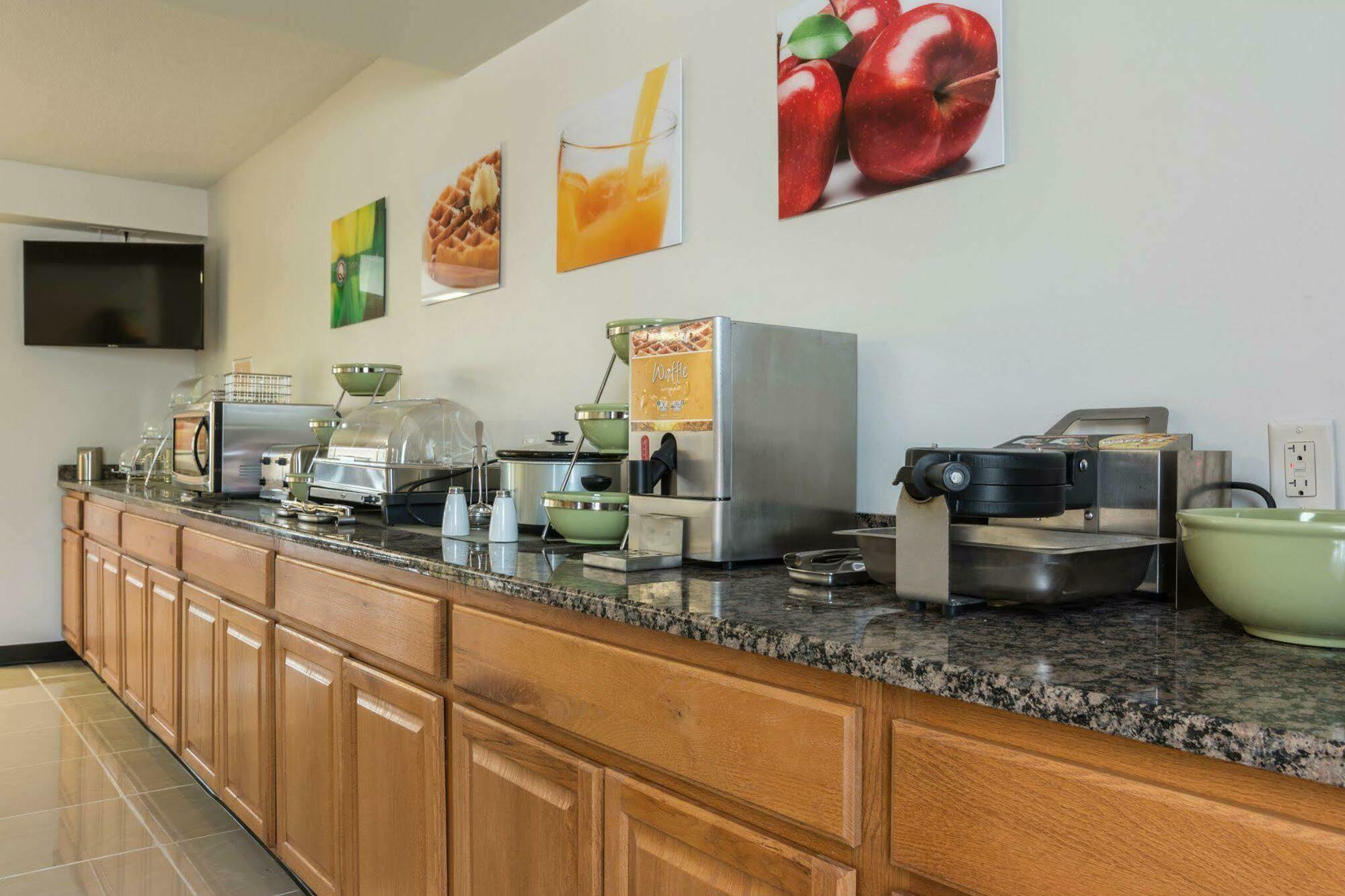 Days Inn By Wyndham Hartsfield Jackson Atlanta Airport West College Park Екстер'єр фото